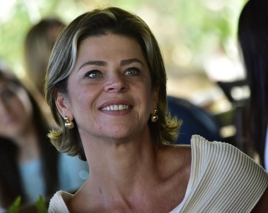 Sunset marca a estreia de Ana Cristina Wolf nas cinco décadas