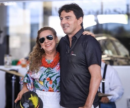 Luiz Teixeira arma um auê na Newsedan em ritmo de confra natalina