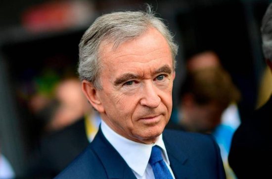 Bilionário francês Bernard Arnault se mobiliza para reconstruir a Catedral de Notre-Dame