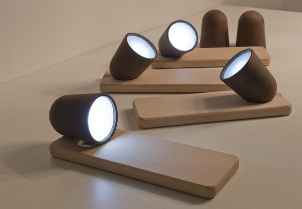 Designer cria lâmpada feita de borra de café