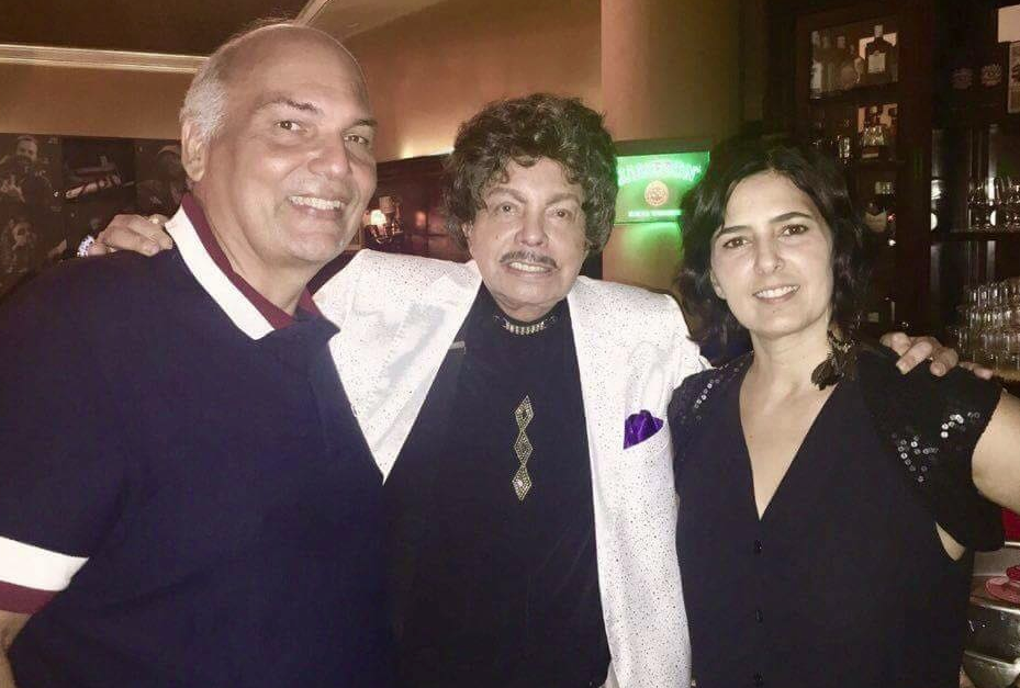 Armenuhi Auip Boyadjian presta homenagem à Cauby Peixoto