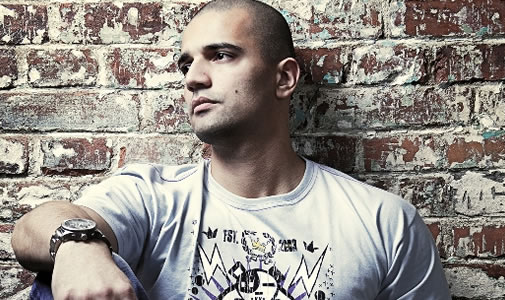 Vojnilô Praia vira palco do Warung Beach Club