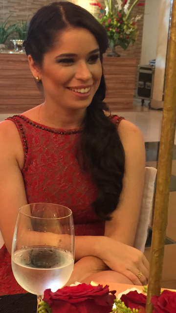 Sarah Salles comemora aniversário nesta quinta-feira