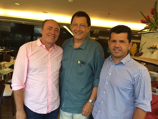 Pesos- pesados do Turismo se encontram no restaurante Mucuripe