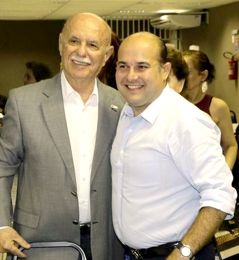 Prefeito Roberto Cláudio será agraciado com o Troféu Clóvis Rolim 2019 do FCDL