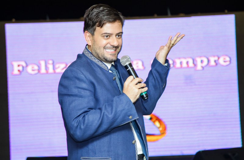 Bruno Astuto comanda palestra durante o III Salão Ambientes Noivas