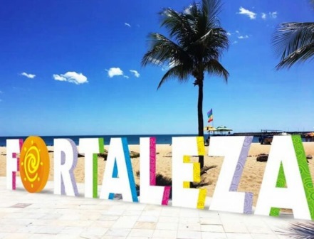 Orla de Fortaleza ganha novo letreiro nesta sexta