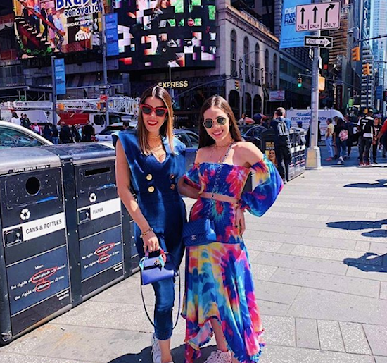 Juliana Cordeiro e Nicole Vasconcelos apostam no Tie Dye e lançam nova coleção na Interni