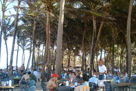 Restaurante do Beach Park ganha cardápio em Braille