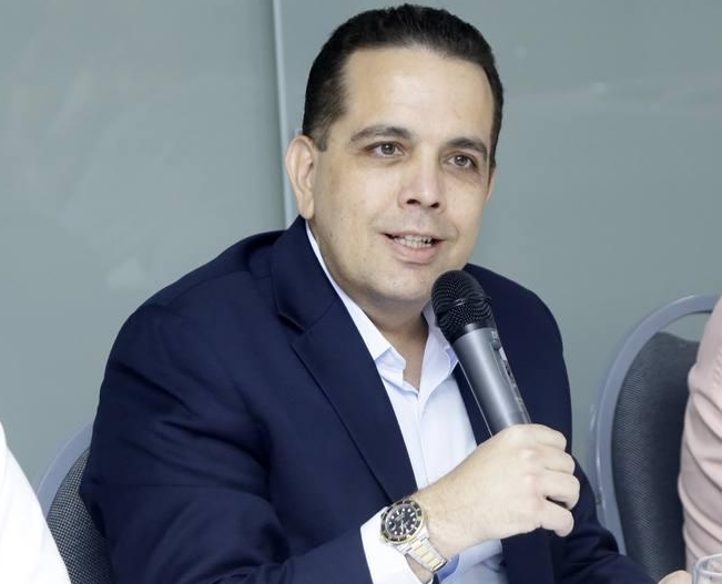 Exposição do projeto Amigos em Ação marca a reabertura da Galeria do Palácio da Abolição