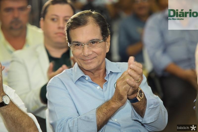 Beto Studart pilota evento em Sobral