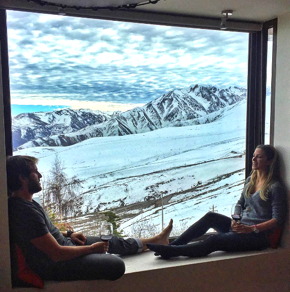 Rodrigo Frota e Bruna Waleska aproveitam temporada de esqui, no Chile