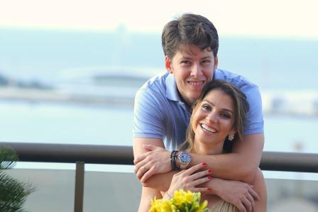 Médica Flávia Mello celebra em grande estilo sua chegada aos 30 anos