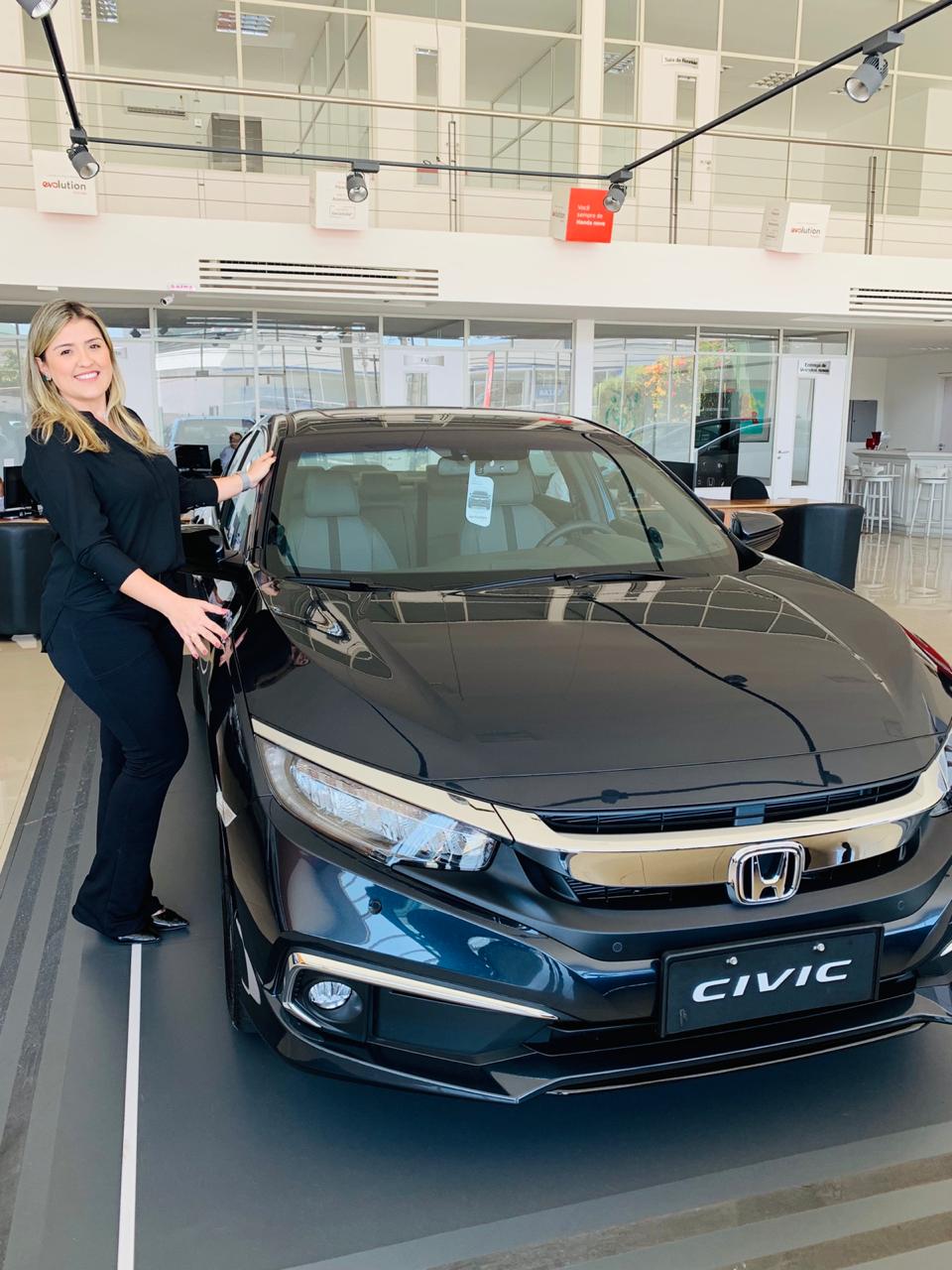 Honda Novaluz ataca de promoção e Novo Civic para vender melhor
