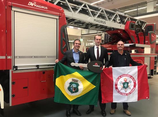 Camilo adquire três Autoescadas Magirus para o Corpo de Bombeiros
