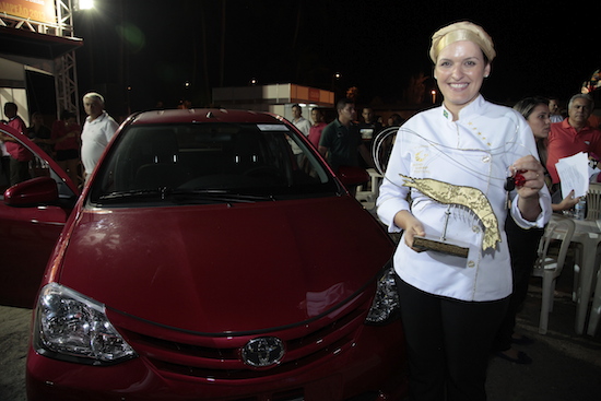 Liliane Pereira é a vencedora do Festival Internacional do Camarão