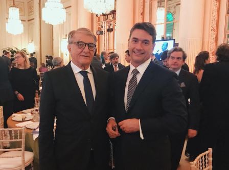 Arialdo Pinho participa de jantar de gala na França