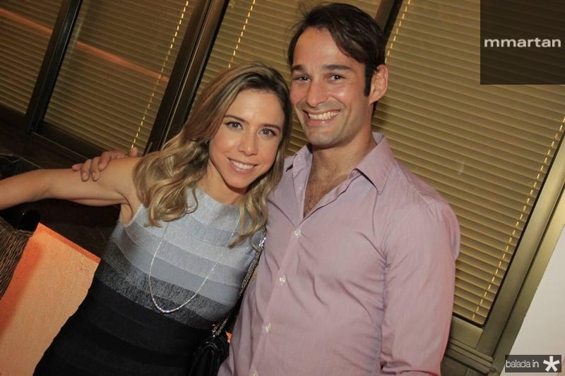 Mirella e Cláudio Rocha comemoram o aniversário das herdeiras