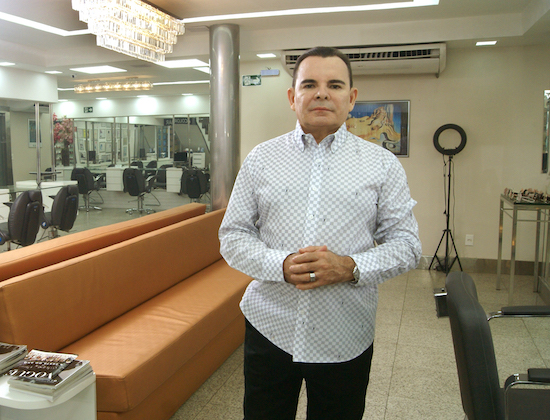 Walker Santiago é destaque em matéria exclusiva na Revista Vogue