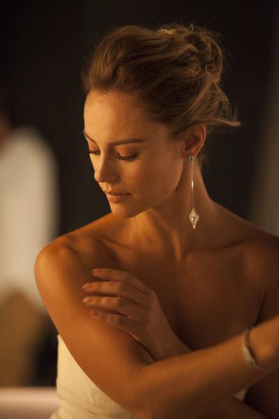 Musa Paolla Oliveira brilha em campanha de joalheria