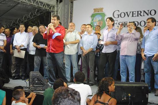 Zezinho Albuquerque destaca a 18ª policlínica em Crateús