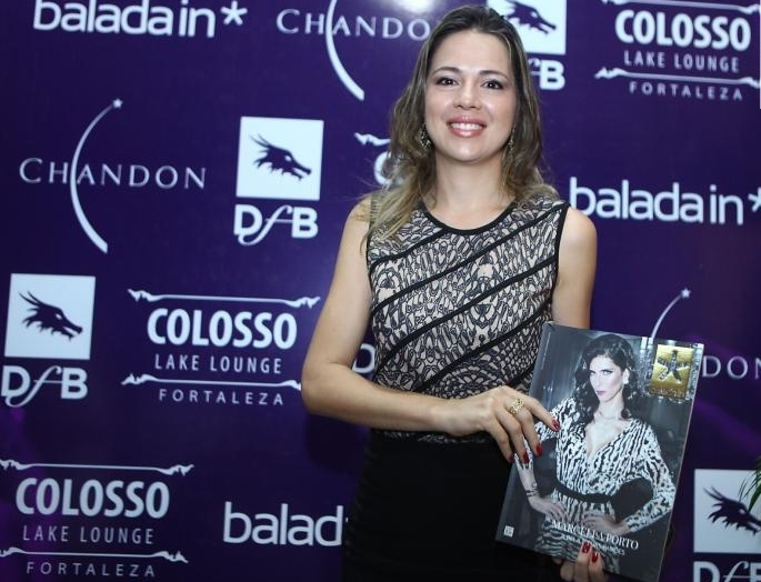 Onélia Leite é homenageada com o troféu Alanis Maria