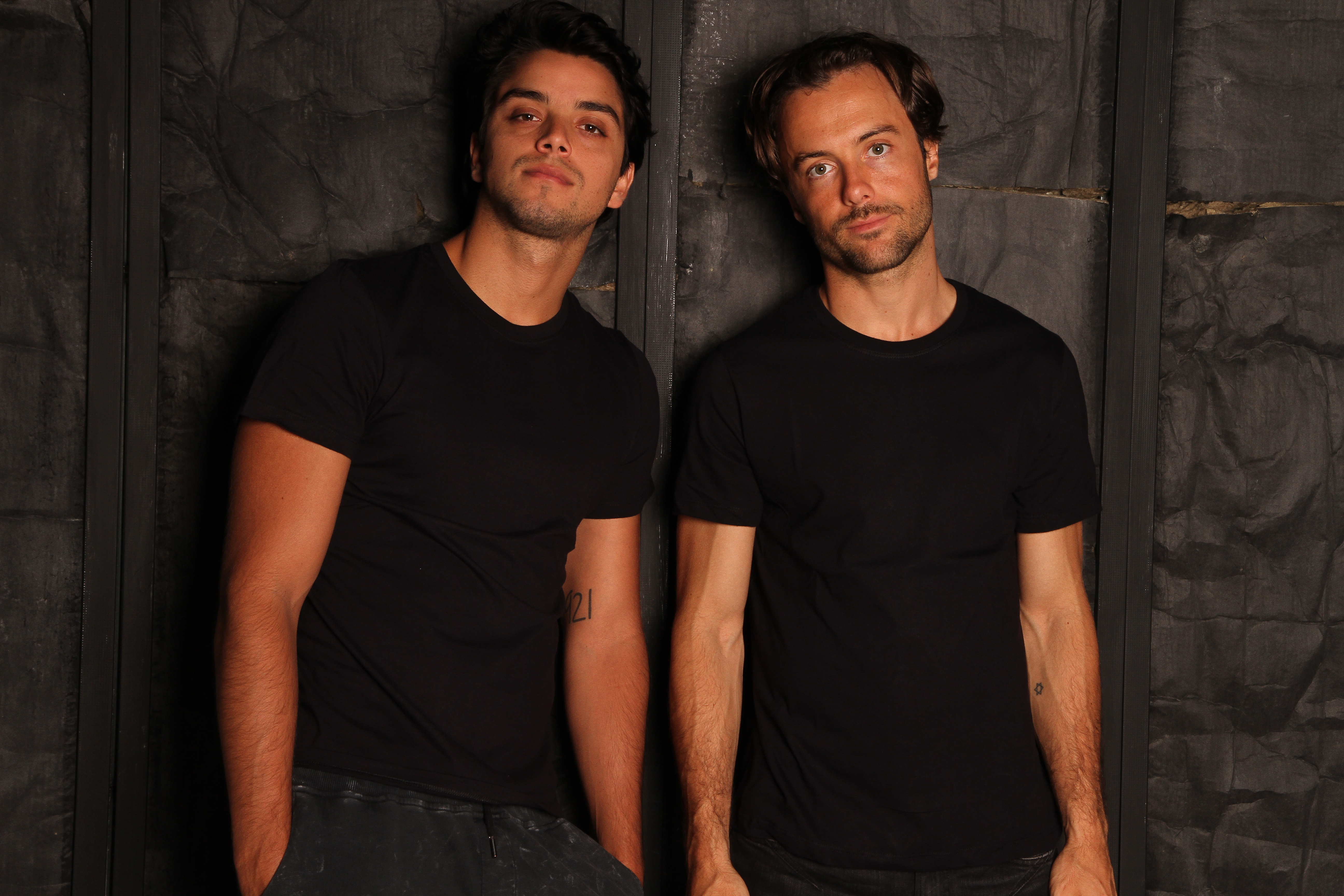 Rodrigo Simas e Kayky Brito encenam ”2 Perdidos numa Noite Suja”, em Fortaleza