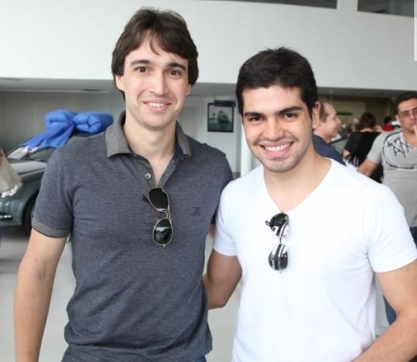 DJ Pedro Garcia comanda as pick ups no lançamento do GLA na Newsedan