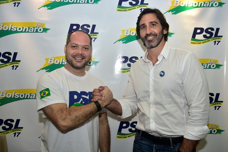 Crescimento orgânico - Lucas Fiúza e Heitor Freire pilotam Primeiro Encontro Estadual de Filiação do PSL