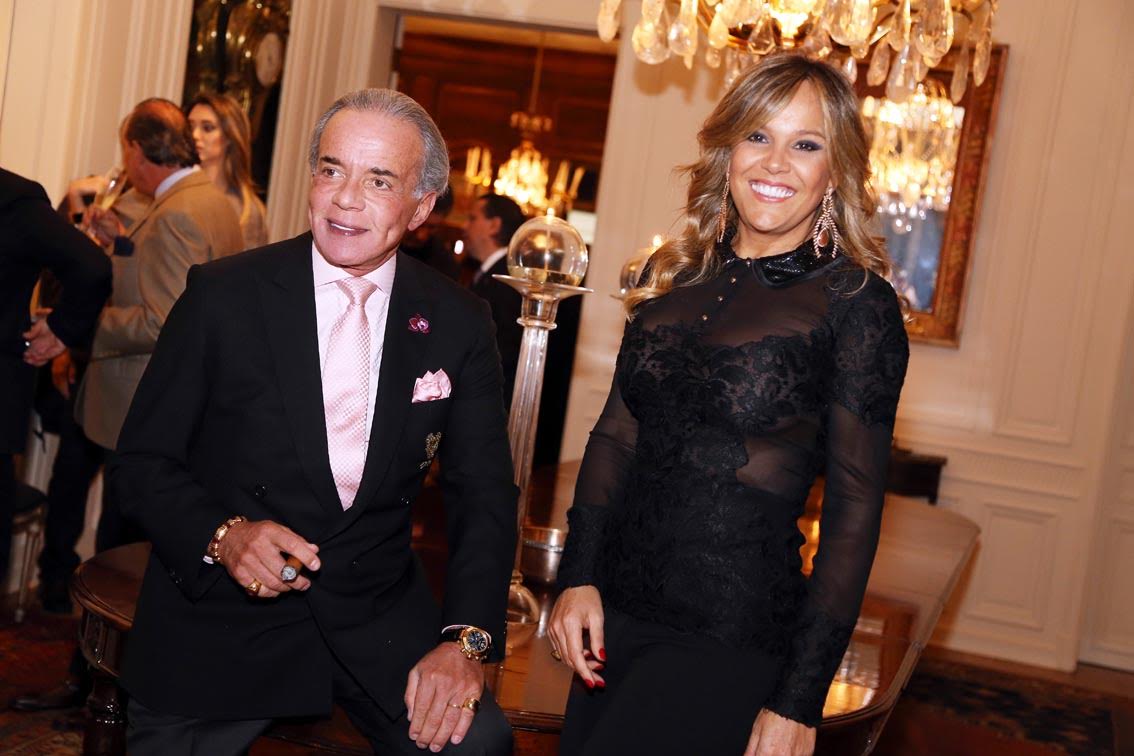 Chiquinho Scarpa abre as portas da sua casa para noite de autógrafos