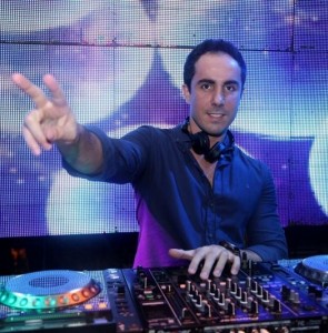 Tops DJs do Cafe de La Musique invadem o Celebration Ville