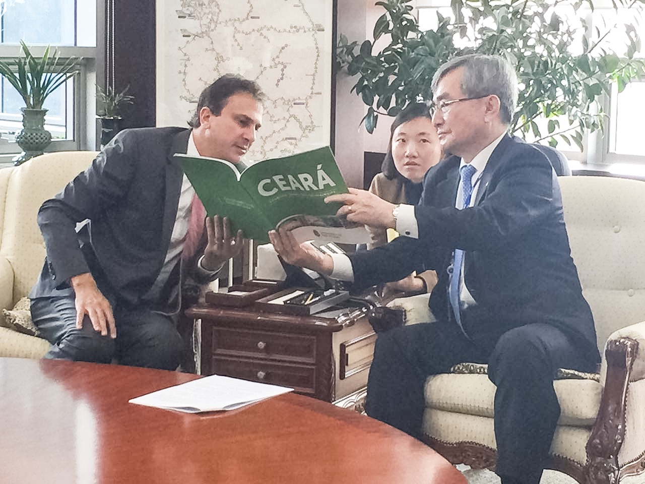 Coreia do Sul: Ceará e Kogas formam grupo de trabalho para instalação de terminal de gás no Pecém