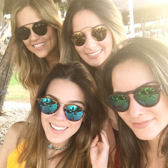 Brenna Cartaxo ganha os parabéns no Iate Clube