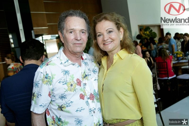 Cláudio Rocha troca de idade e ganha dupla comemoração