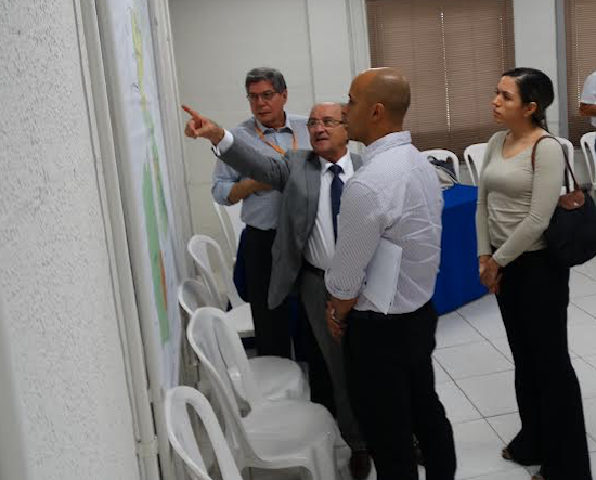 Equipe da Receita analisa expansão da ZPE Ceará