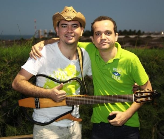 Feriado com sertanejo na Cervejaria Devassa
