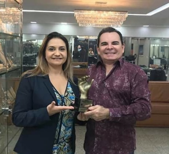 A coleção de troféus de Walker Santiago só cresce!