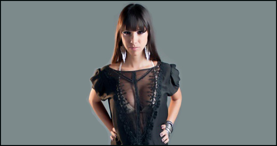 Sexta-feira tem DJ Lizy Rose no Louis