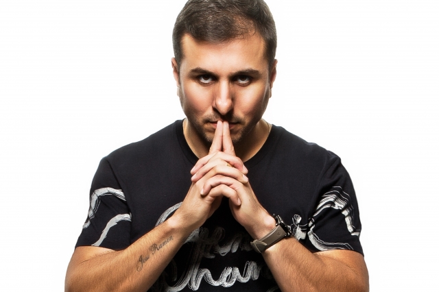 DJ Tubarão comanda a festa no Colosso Lake Lounge