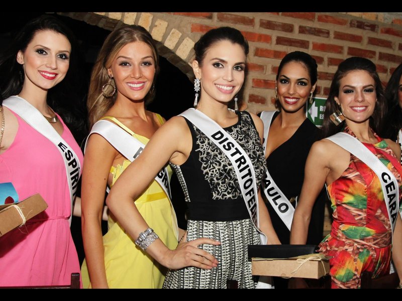 Darlan Leite pilota jantar de boas-vindas às candidatas ao Miss Brasil, no Coliseum Hotel