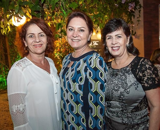 Neuma Figueiredo entrega a lista de arquitetos da Casa Cor Ceará 2016