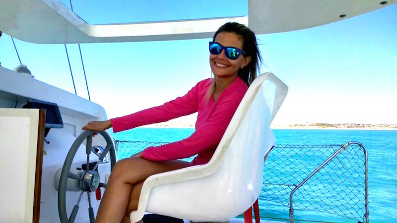 Denise Gomes se prepara para velejar no Refeno 2016