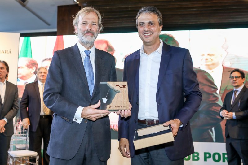 Camilo Santana celebra parceria da CIPP com o Porto de Roterdã