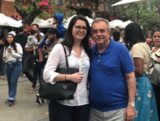 Assis Cavalcante e a filha Edla curtem Campos do Jordão