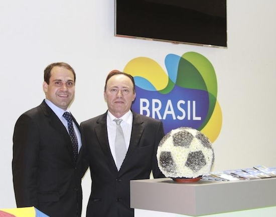 Salmito Filho recebe o Troféu Personalidade Turística ABIH 2013