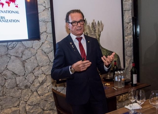 Sanauto promove Wine Experience com o sommelier Marco Ferrari, nesta quinta-feira