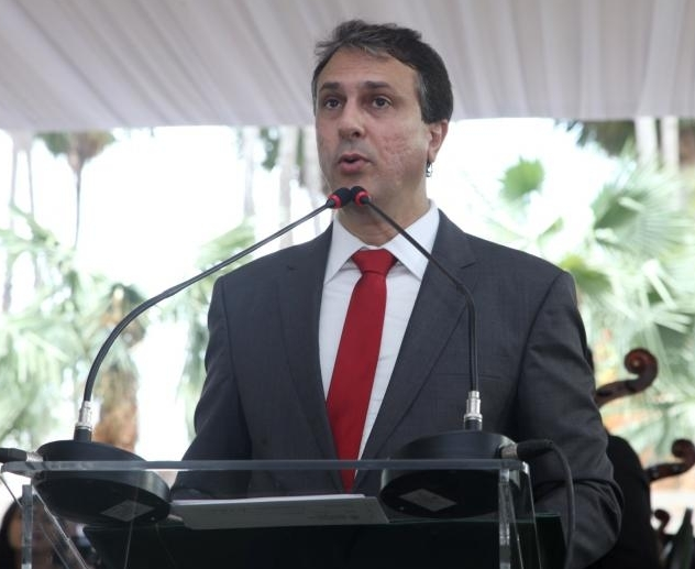 Camilo Santana inaugura estrada da Bela Vista, no Crato