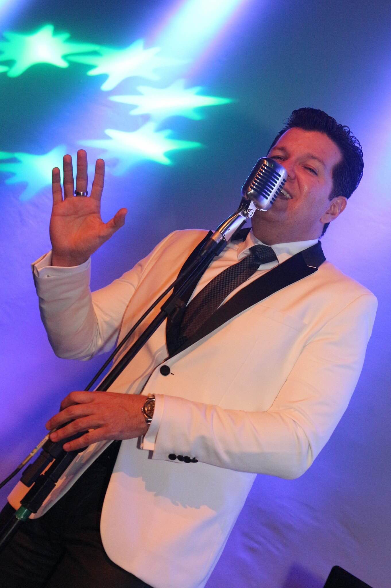 Gustavo Serpa curte temporada em SP