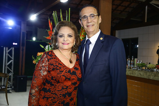 Aristófanes Canamary recebe medalha do Mérito Rotário