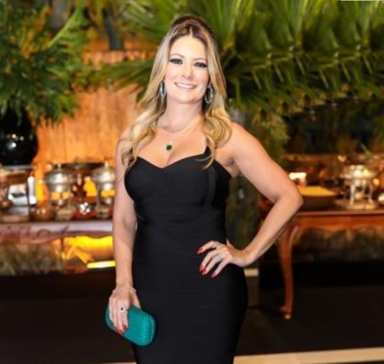 Tatiana Luna reúne uma seleção de amigos para comemoração de B-day